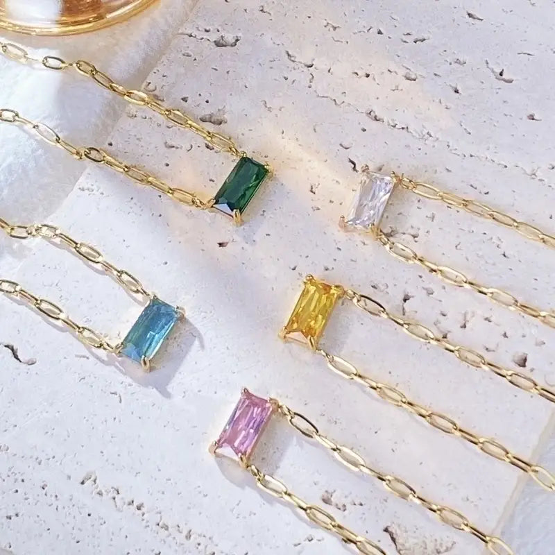 Titanium Steel Simple Rectangle Inlay Zircon Necklace: Pink