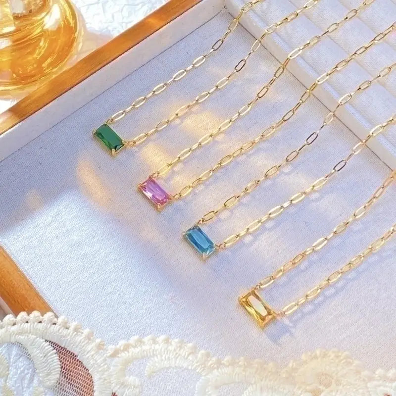 Titanium Steel Simple Rectangle Inlay Zircon Necklace: Colorless