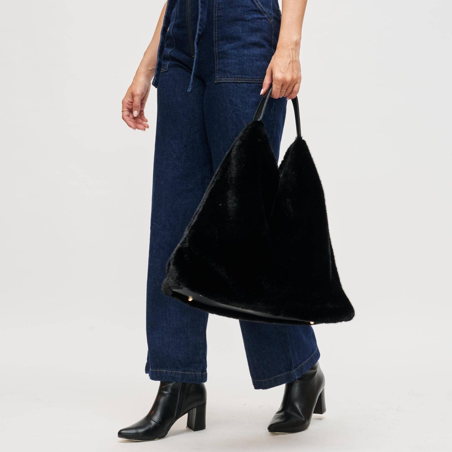 Chandler Large Hobo Faux Fur Hobo Bag: Black