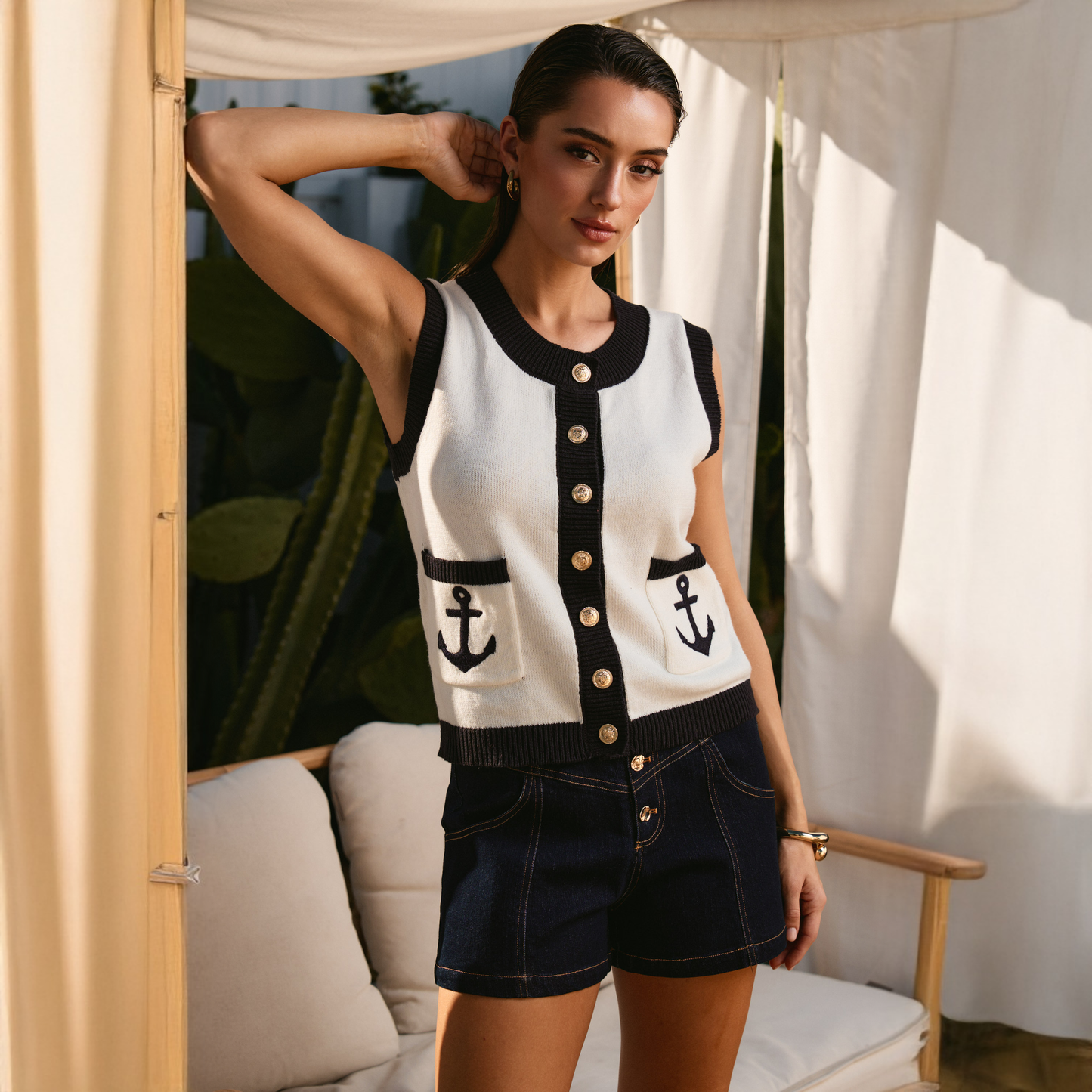 Anchor sleeveless knit top: IVORY/NAVY